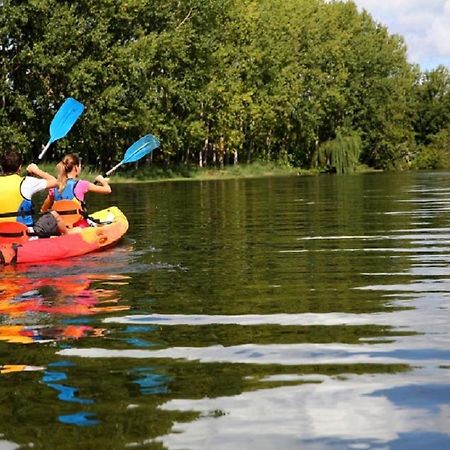 Vila La Ravine Au Bord Du Loing Montigny-sur-Loing Exteriér fotografie